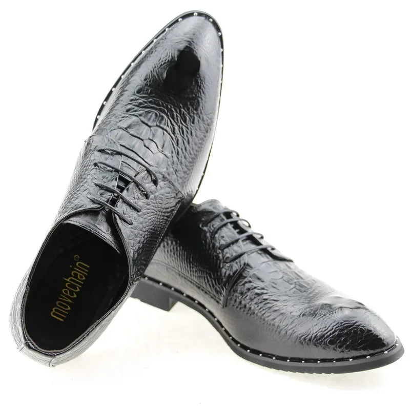 Scarpe eleganti da uomo in pelle con stampa alligatore, modello Oxford casual a punta, con lacci, ideali per ufficio e lavoro, collezione 2025.