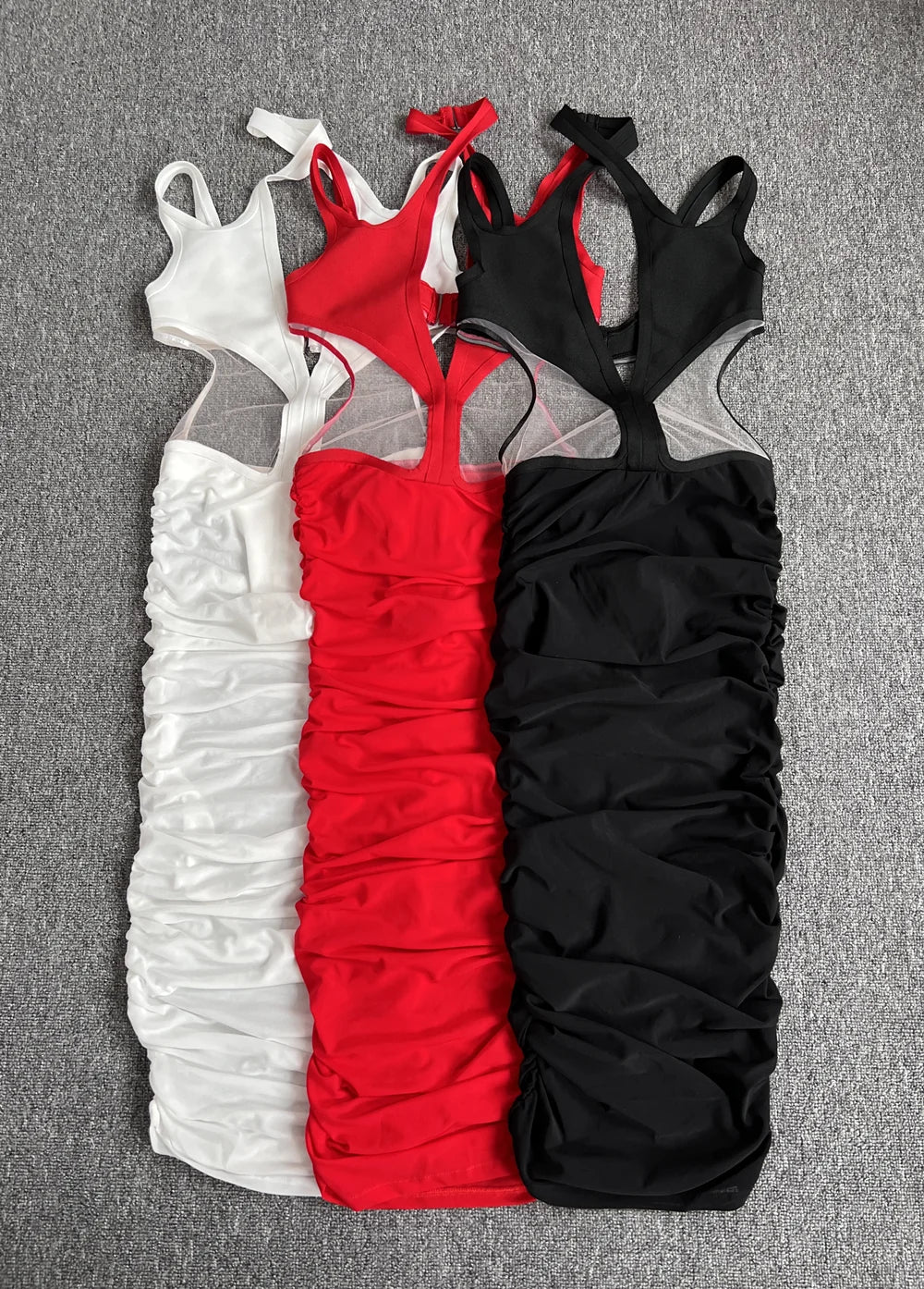 Abito da donna di alta qualità senza maniche, sexy, con scollo all'americana, trasparente, aderente a metà polpaccio, perfetto per serate in discoteca, feste e celebrazioni.