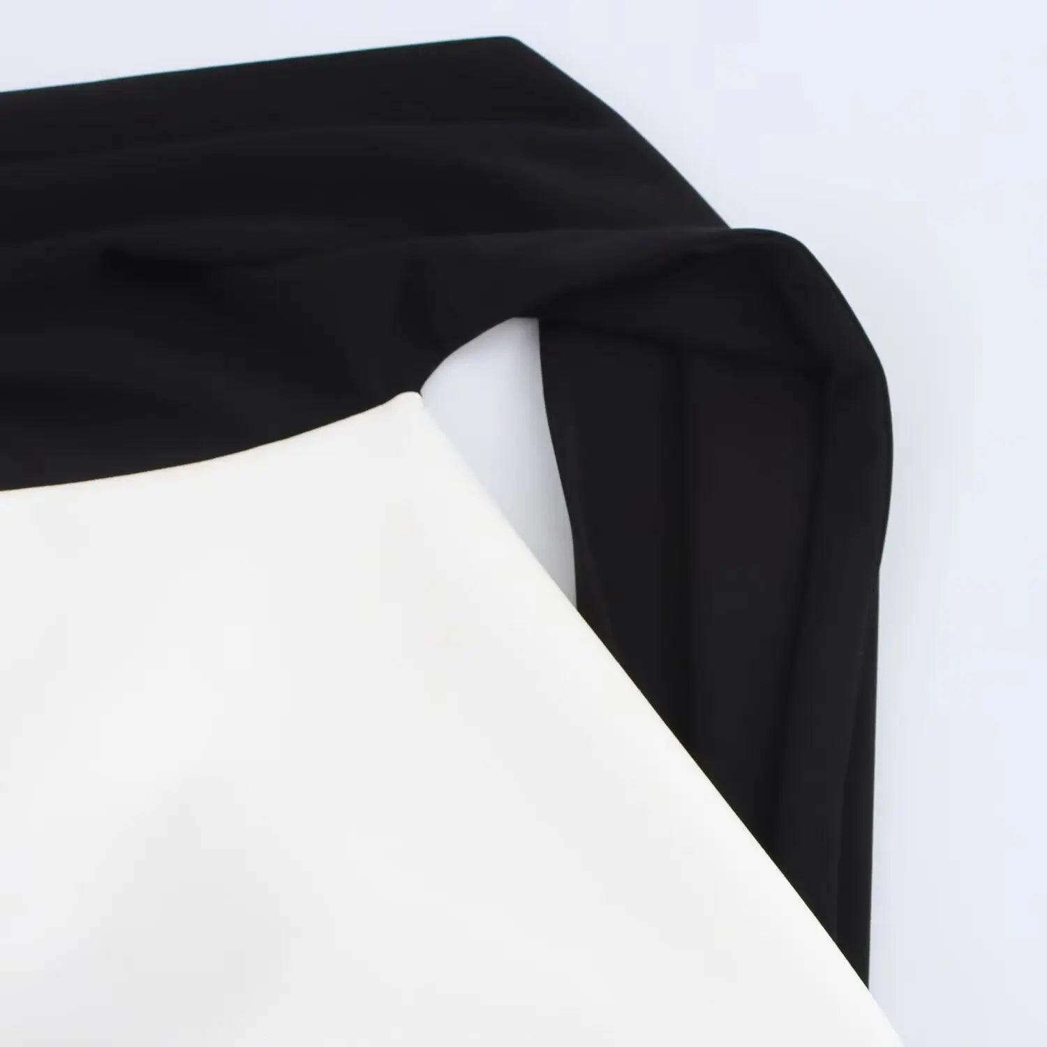 NOVA STORE Abito corto estivo da donna, bianco, con collo alto, senza maniche, schiena scoperta e cerniera, stile vacanze, sexy.