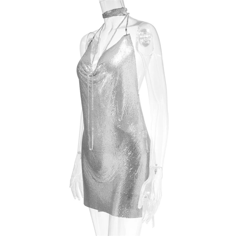 Abito corto sexy con paillettes argentate per donna, senza maniche, con catena metallica sul corpo, abito da festa 2024, abito da sera con schiena scoperta e spacco, stile Y2K.